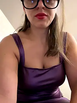 ladywithbigass online show from 09-12-25, 04:45