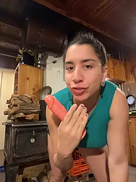 Snapshot of Souphicherry chatting on 07-05-26, 04:52 Souphicherry online show from 07-05-26, 04:52