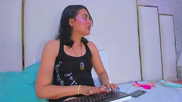 Snapshot of thalia888_ chatting on 10-13-25, 07:15 thalia888  online show from 10-13-25, 07:15