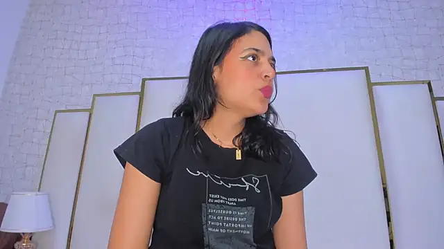 Snapshot of thalia888_ chatting on 04-17-26, 05:38 thalia888 online show from 04-17-26, 05:38