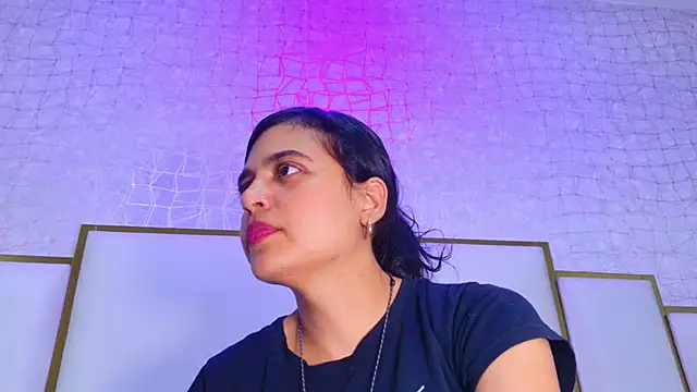 Snapshot of thalia888_ chatting on 05-27-26, 07:10 thalia888 online show from 05-27-26, 07:10