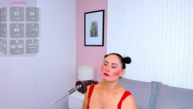 lauren stone  online show from 06-26-26, 07:20