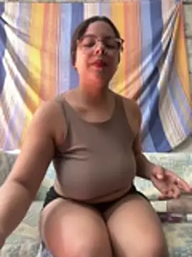 Snapshot of MiaCollinssx chatting on 07-22-26, 03:36 MiaCollinssx online show from 07-22-26, 03:36