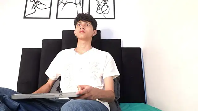 alexmark  online show from 02-11-26, 01:11