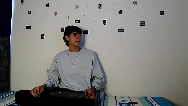 alexmark  online show from 03-26-26, 01:42