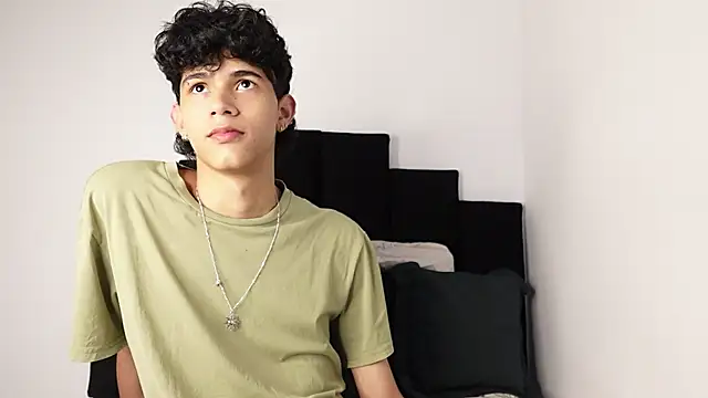 alexmark  online show from 09-19-25, 01:48