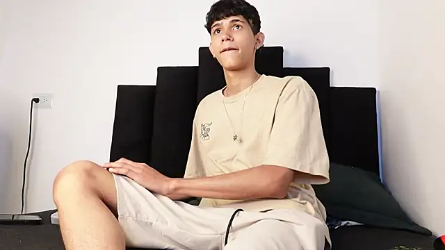 alexmark  online show from 10-16-25, 05:43