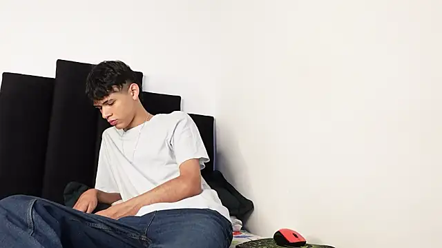 alexmark  online show from 10-02-25, 01:58