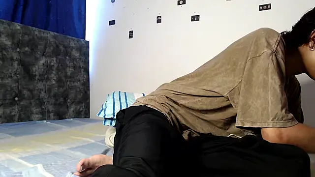 alexmark  online show from 04-28-26, 05:06