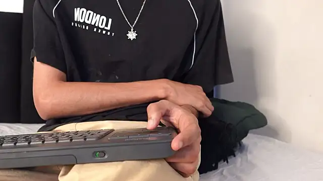 alexmark  online show from 02-18-26, 01:18