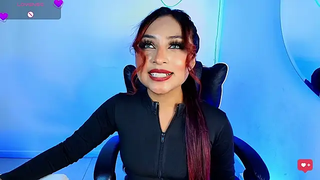 Naiaa Cruz online show from 05-21-26, 07:44