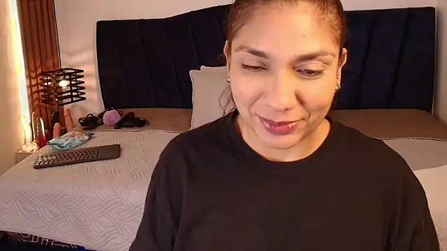 Snapshot of SexyRachel_ chatting on 05-05-26, 12:19 SexyRachel online show from 05-05-26, 12:19