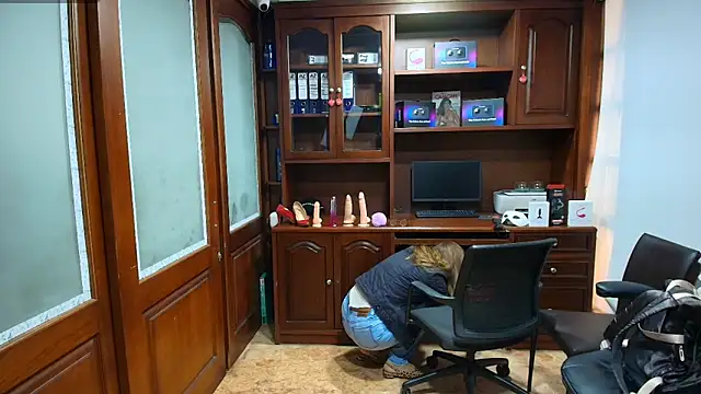 SexyRachel  online show from 12-05-25, 12:04