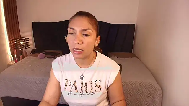 Snapshot of SexyRachel_ chatting on 05-10-26, 12:31 SexyRachel online show from 05-10-26, 12:31