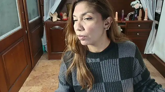 Snapshot of SexyRachel_ chatting on 05-19-26, 11:50 SexyRachel online show from 05-19-26, 11:50