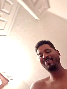 Snapshot of Danypeluche chatting on 11-15-25, 06:17 Danypeluche online show from 11-15-25, 06:17