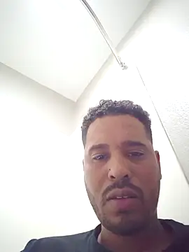 Snapshot of Danypeluche chatting on 10-04-25, 11:06 Danypeluche online show from 10-04-25, 11:06