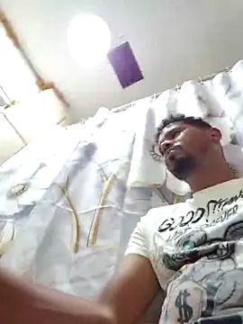 Snapshot of Danypeluche chatting on 09-20-25, 04:50 Danypeluche online show from 09-20-25, 04:50