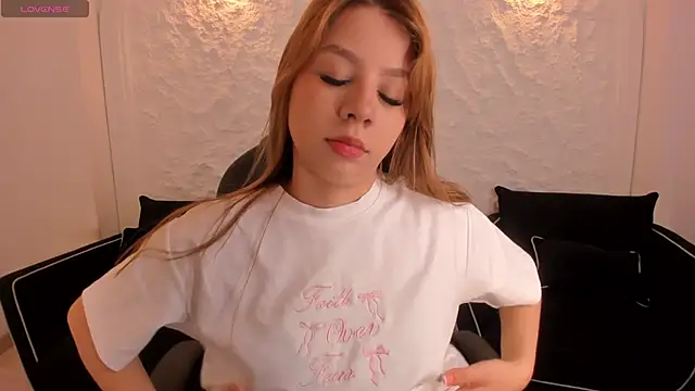 TiffannySins online show from 04-15-26, 03:45