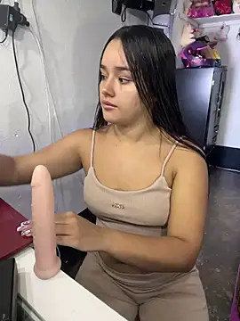 Luciaparker03 online show from 02-08-26, 08:17