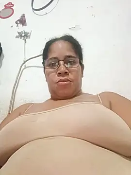 Snapshot of Big_ass_submissive chatting on 06-06-26, 03:23 Big ass submissive online show from 06-06-26, 03:23