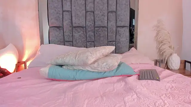  miss mia online show from 02-28-26, 11:54