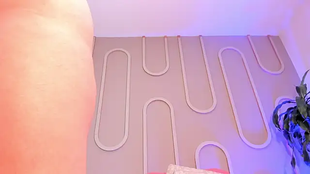 miss mia online show from 06-19-26, 12:00