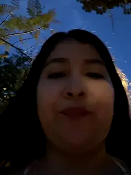 Snapshot of evelyn_1702 chatting on 10-28-25, 10:52 evelyn 1702 online show from 10-28-25, 10:52