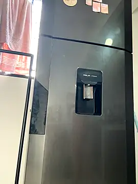 Snapshot of evelyn_1702 chatting on 10-31-25, 09:22 evelyn 1702 online show from 10-31-25, 09:22