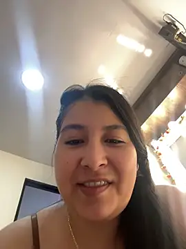 Snapshot of evelyn_1702 chatting on 07-08-26, 09:04 evelyn 1702 online show from 07-08-26, 09:04