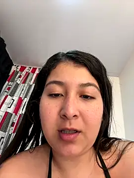 Snapshot of evelyn_1702 chatting on 10-14-25, 09:58 evelyn 1702 online show from 10-14-25, 09:58