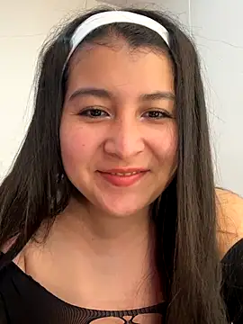 evelyn 1702 online show from 11-08-25, 09:40