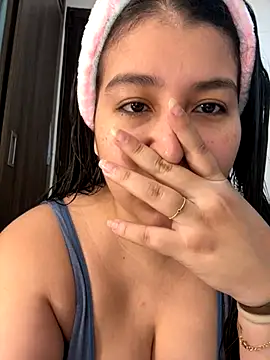 evelyn 1702 online show from 11-15-25, 07:51