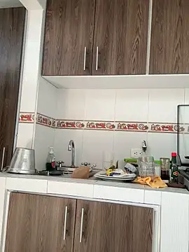 Snapshot of evelyn_1702 chatting on 09-21-25, 06:46 evelyn 1702 online show from 09-21-25, 06:46