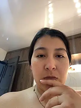 Snapshot of evelyn_1702 chatting on 07-14-26, 07:42 evelyn 1702 online show from 07-14-26, 07:42