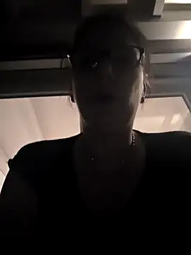 Snapshot of Swiss_Lady chatting on 10-16-25, 01:25 Swiss Lady online show from 10-16-25, 01:25