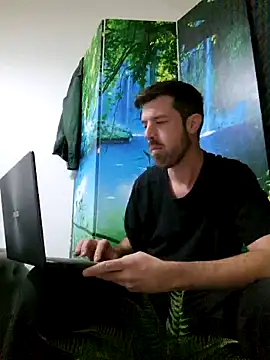 welcome-to-the-jungle online show from 10-27-25, 07:26