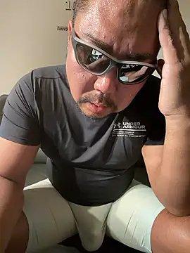 Snapshot of jack_jay0103 chatting on 10-11-25, 12:39 jack jay0103 online show from 10-11-25, 12:39