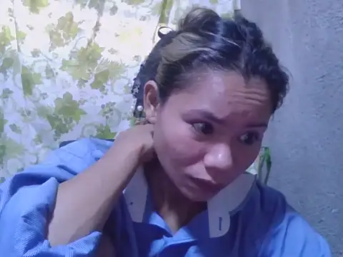 Snapshot of Sweeetgurll chatting on 09-27-25, 01:01 Sweeetgurll online show from 09-27-25, 01:01
