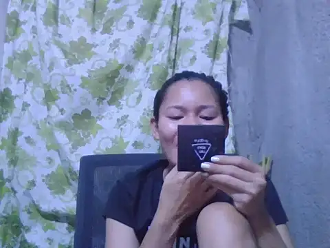 Sweeetgurll online show from 11-19-25, 08:47