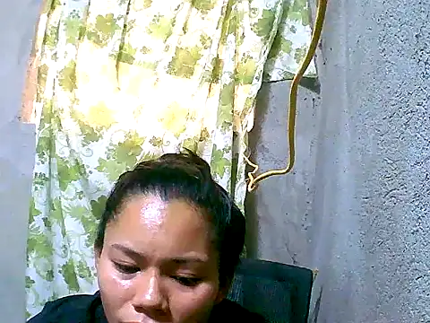 Sweeetgurll online show from 11-28-25, 05:07