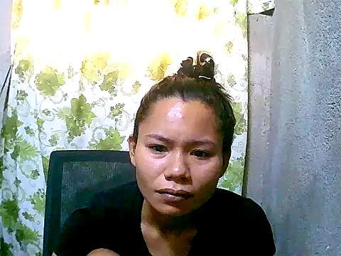 Snapshot of Sweeetgurll chatting on 09-21-25, 01:44 Sweeetgurll online show from 09-21-25, 01:44