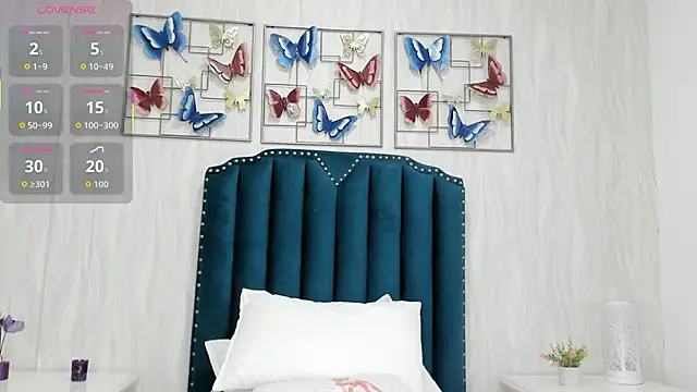 Alison Carde05 online show from 10-18-25, 07:38