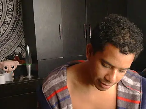 Snapshot of latinboybigdick chatting on 09-09-25, 04:16 latinboybigdick online show from 09-09-25, 04:16