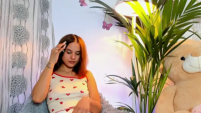 Snapshot of ScarlettVelour chatting on 10-27-25, 06:42 ScarlettVelour online show from 10-27-25, 06:42