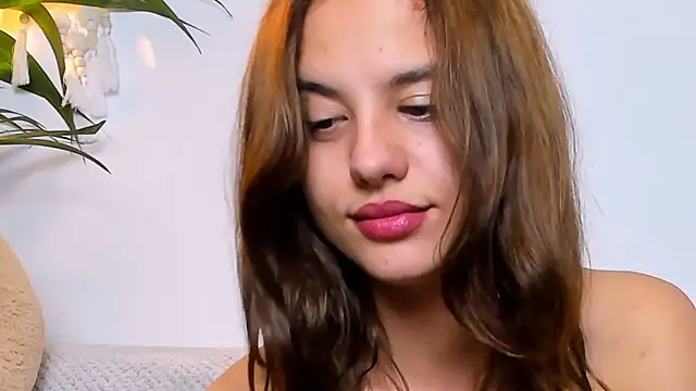 Snapshot of ScarlettVelour chatting on 11-04-25, 06:44 ScarlettVelour online show from 11-04-25, 06:44