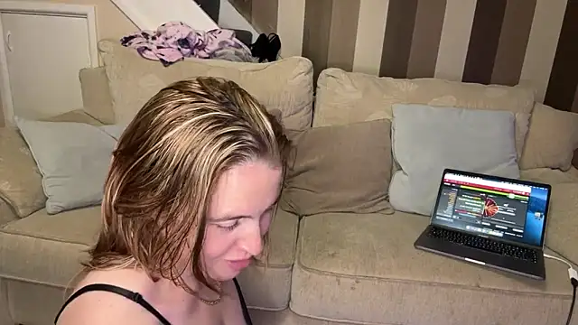 amberrose094 online show from 12-02-25, 09:16