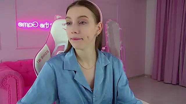 VeronicaVances online show from 01-10-26, 06:14