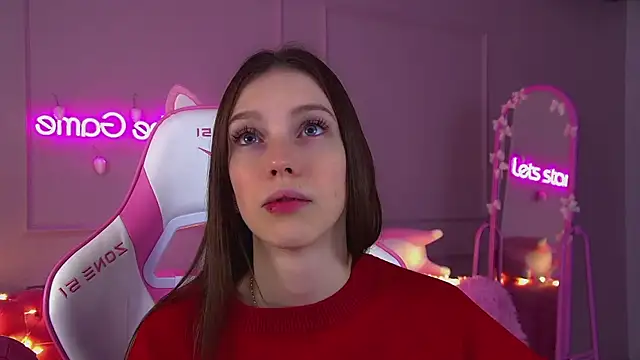 VeronicaVances online show from 12-04-25, 06:18