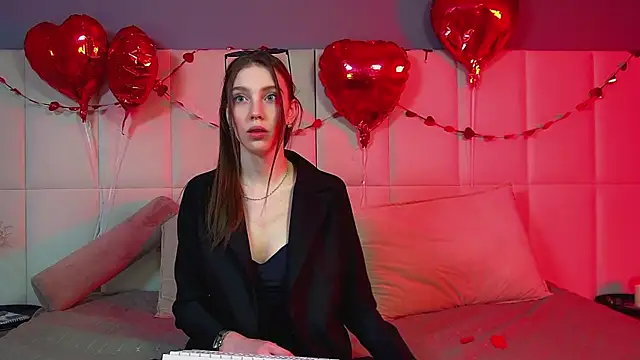 VeronicaVances online show from 02-12-26, 06:18